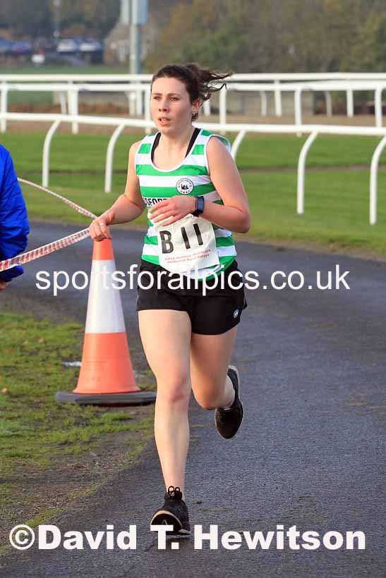 2022 Norman Woodcock Memorial Road Relays (organised by Elswick Harriers), Gosforth Park Racecourse, Newcastle.  Photo: David T. Hewitson/Sports for All Pics